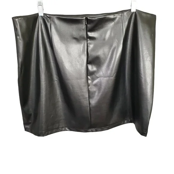 Frederick's of Hollywood Size 20 Skirt PVC Polyurethane Back Zip Pencil Black - Picture 2 of 4